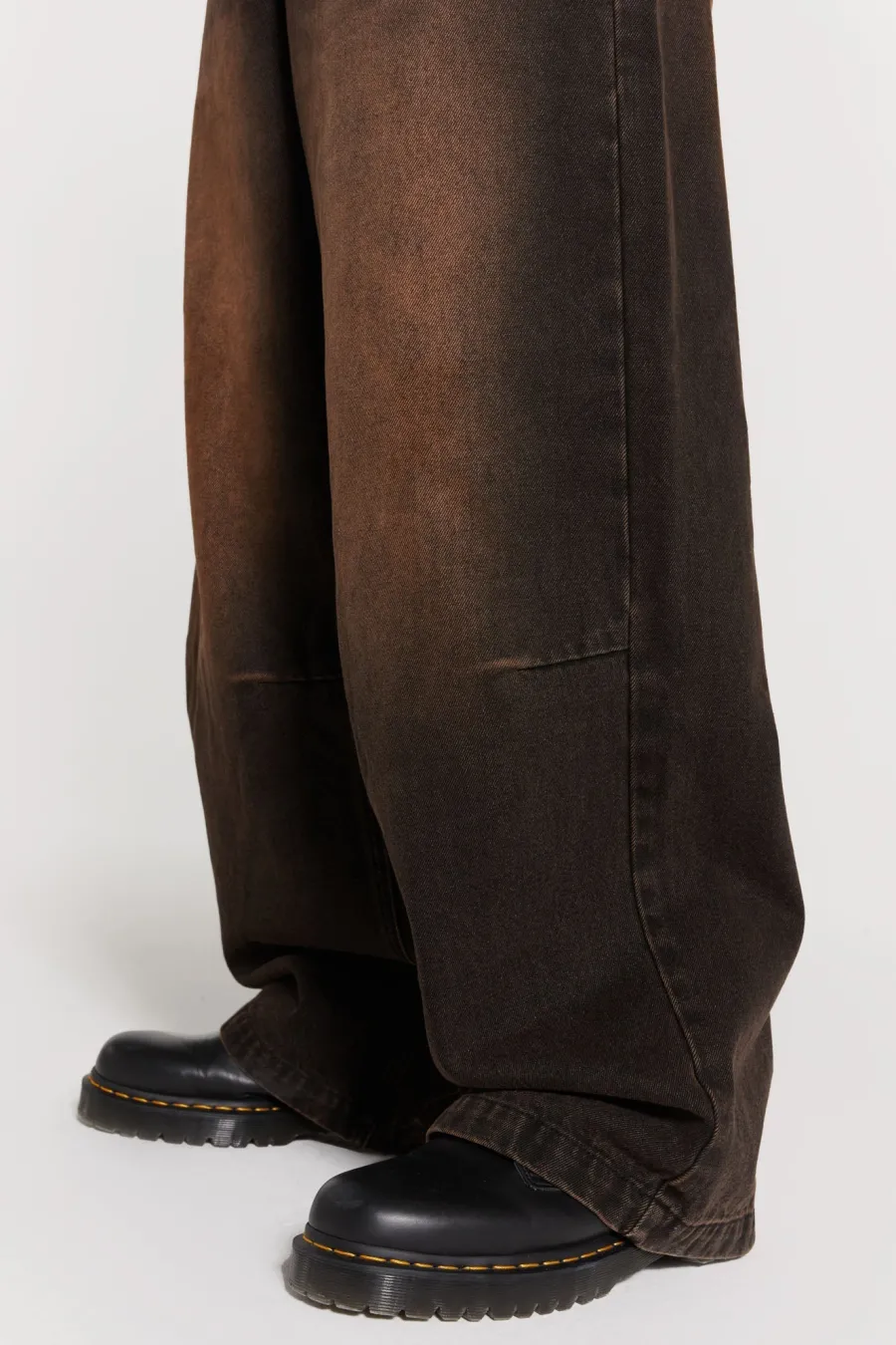 Jaded London Colossus Jeans*Vintage Brown Colossus Fit Jeans